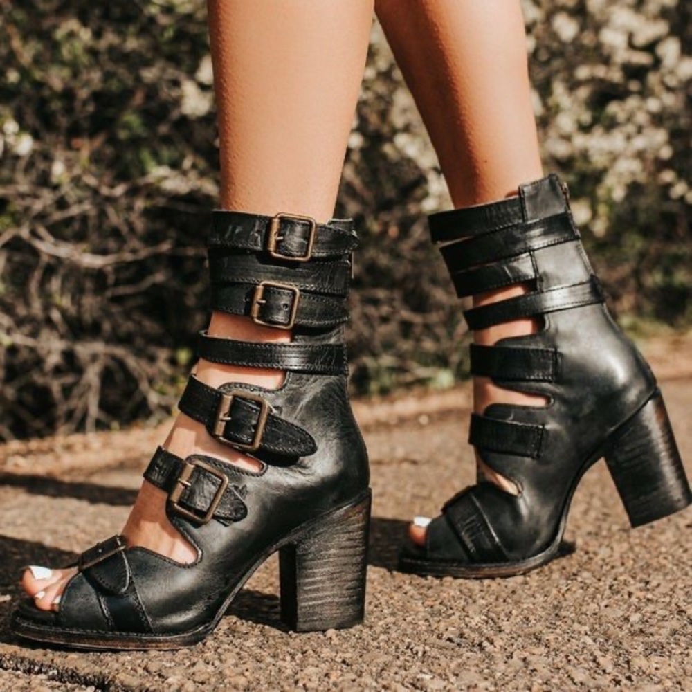 FreeBird Bond Black Sandals
